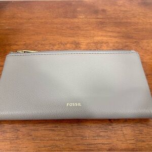 NWT Fossil Light Gray Leather Clutch
